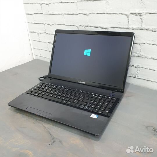 Ноутбук Samsung 300E5A 15.6