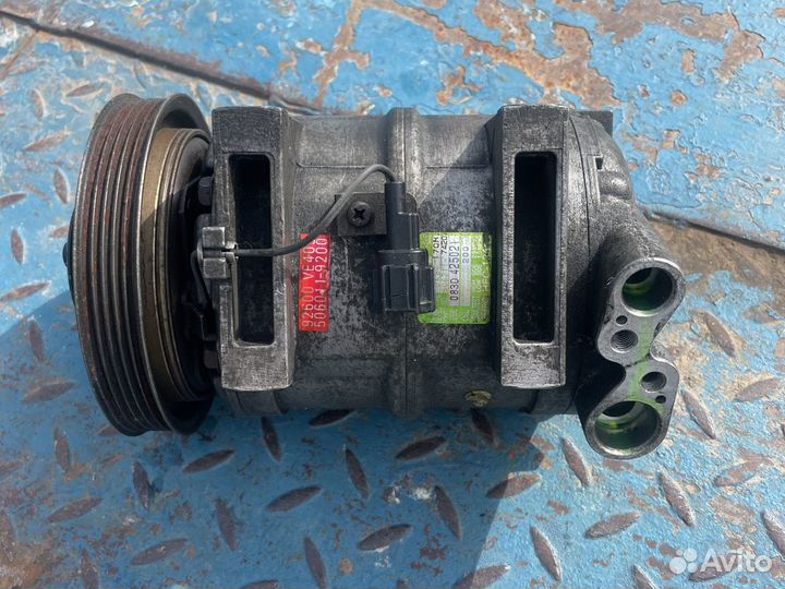 Компрессор кондиционера Nissan Elgrand E50 E51