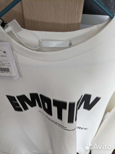 Свитшот новый