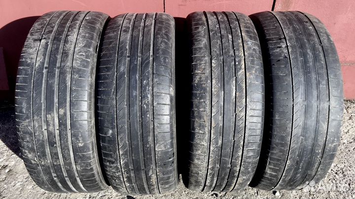 За Комплект Continental 235/50 R18