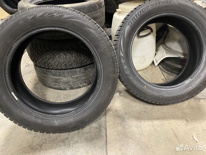 Bridgestone Blizzak Ice 215/55 R17