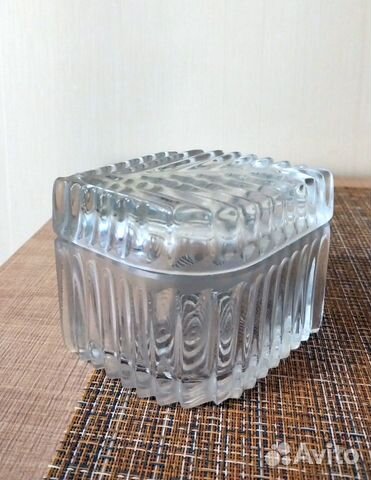 Конфетница (лимонница) с крышкой хрустальная