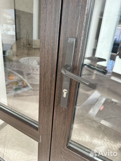 Двухстворчатые пластиковые двери (пвх)