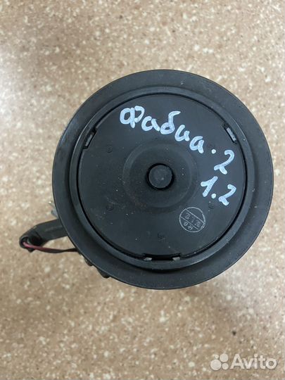 Компрессор кондиционера 1.2 BZG Skoda Fabia 2