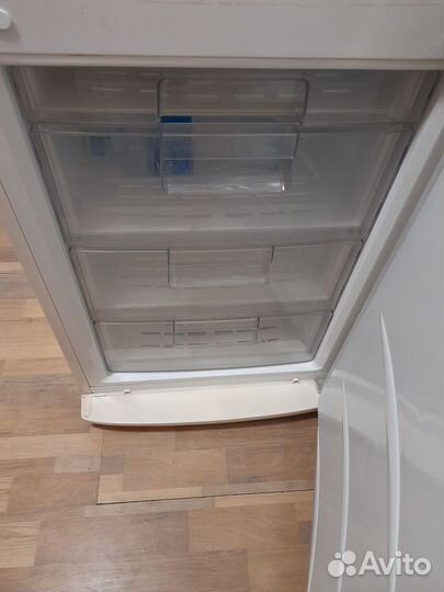 Холодильник LG Total No Frost