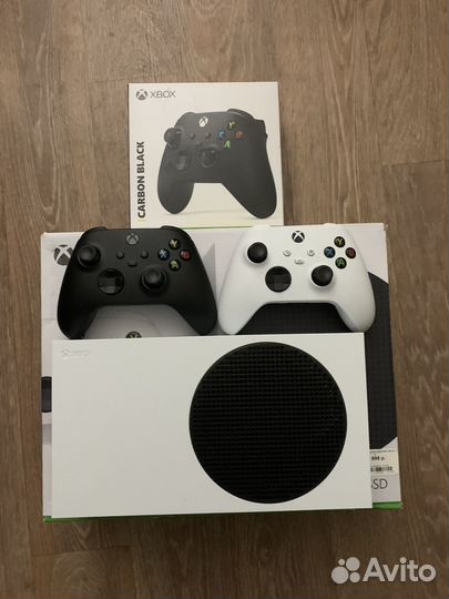 Xbox Series S 512Gb + 2 геймпада + подписка