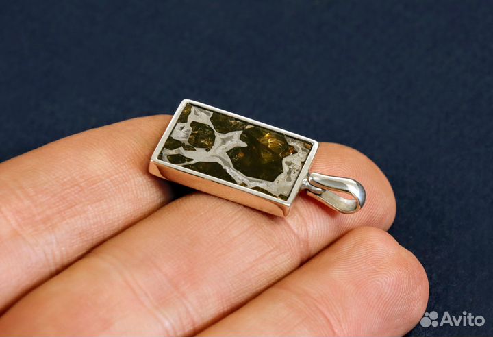 Подвеска с метеоритом