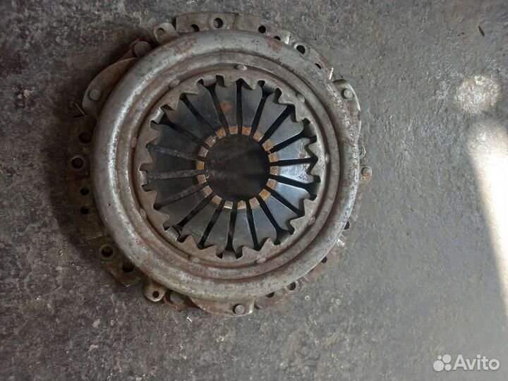 Корзина сцепления нива