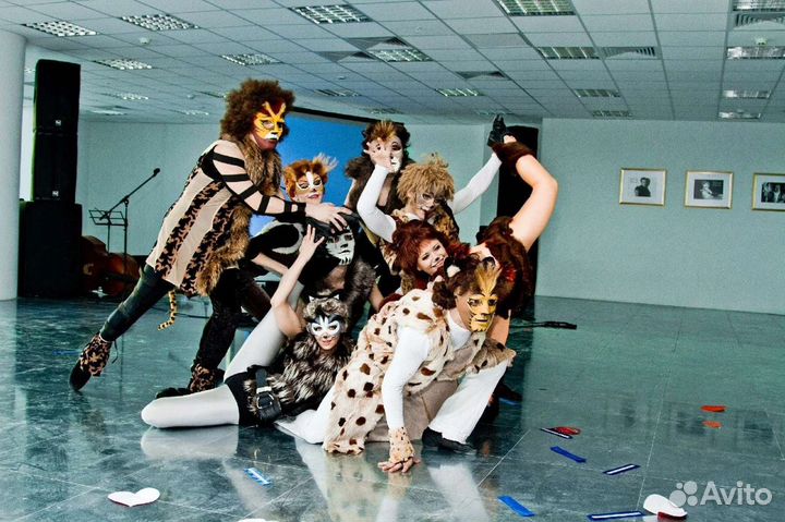 Растяжка, постановка танца, шпагат