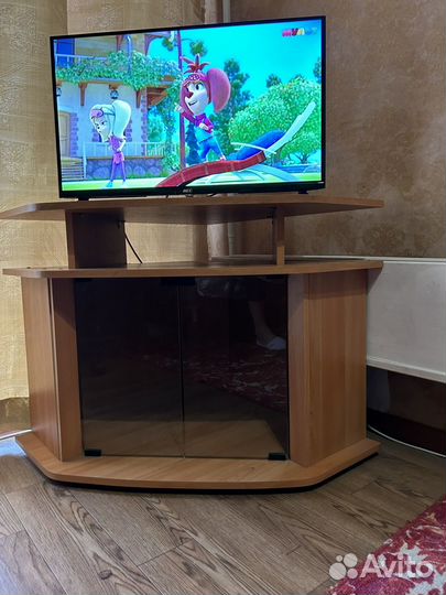 Тумба под телевизор угловая