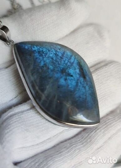 Лабрадорит кулон 42х27х9мм