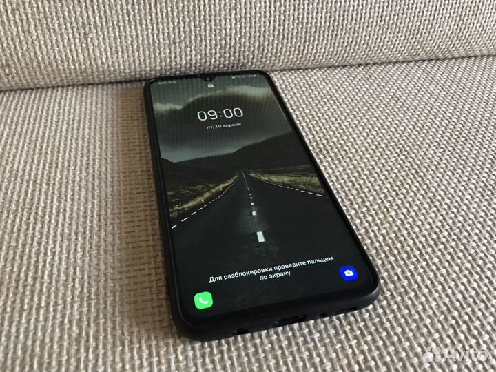 Samsung Galaxy A70, 6/128 ГБ