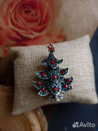 Новогодняя Брошь