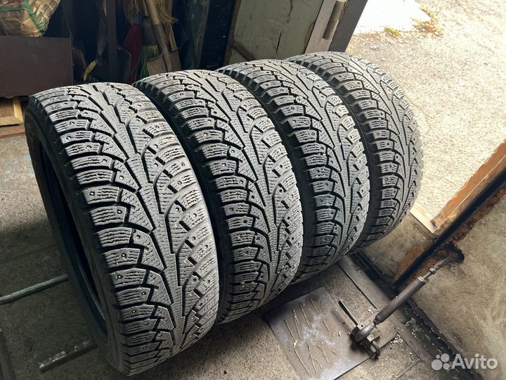 Nokian Tyres Hakkapeliitta 5 215/55 R17