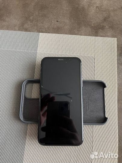iPhone 11 Pro, 64 ГБ