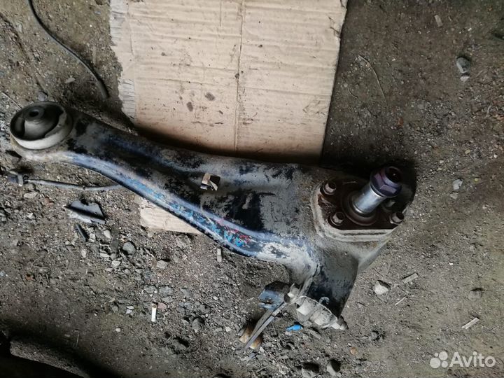 Рычаг задний левый продольный Ланцер 9