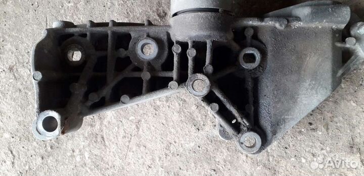 Кронштейн генератора Renault Megane 2