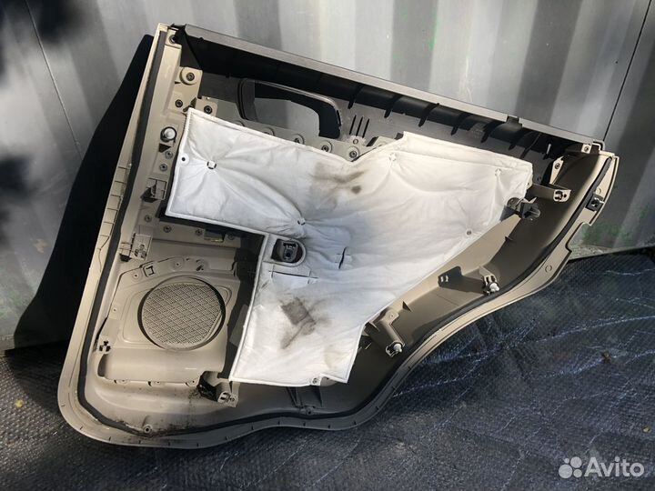 Обшивка двери задней левой Ford Explorer V 10-15