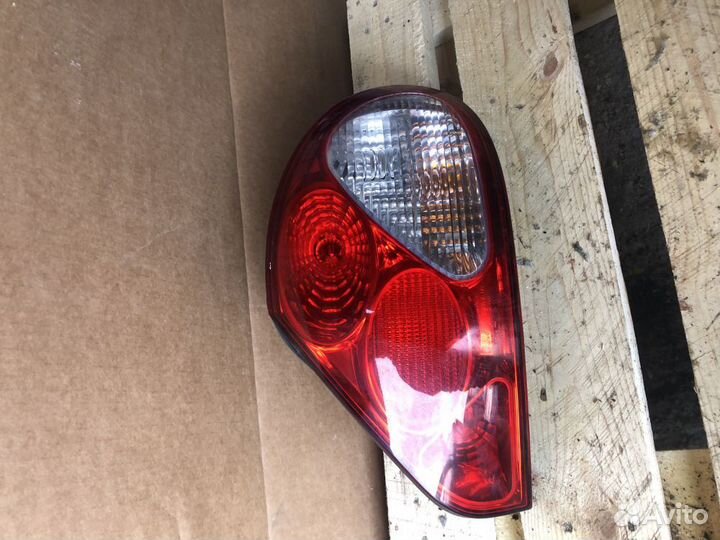 Фонарь задний правый jaguar x-type