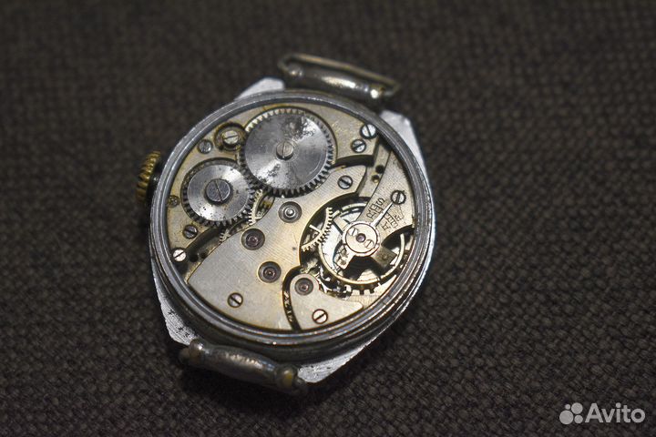 Часы Tavannes watch Co наручные