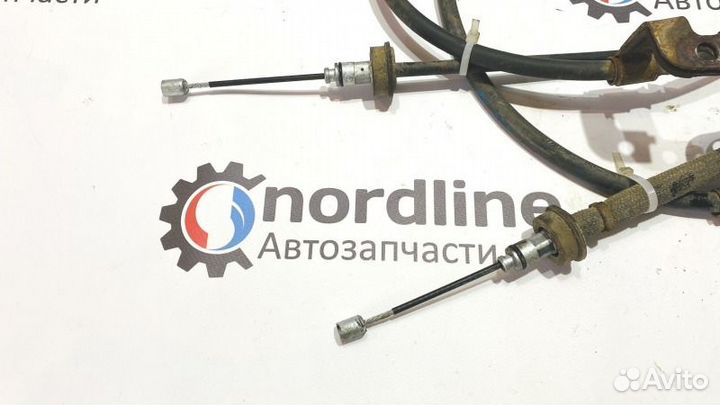 Трос ручника Hyundai Solaris седан 1.4 G4FA 2011