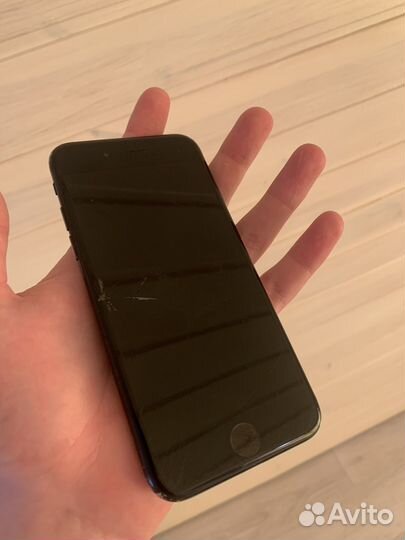 iPhone 7, 32 ГБ