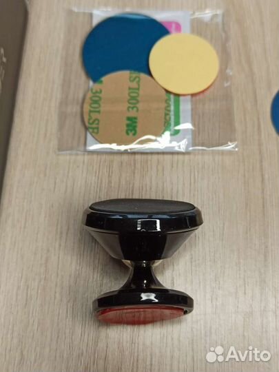 Магнитный автомобильный держатель