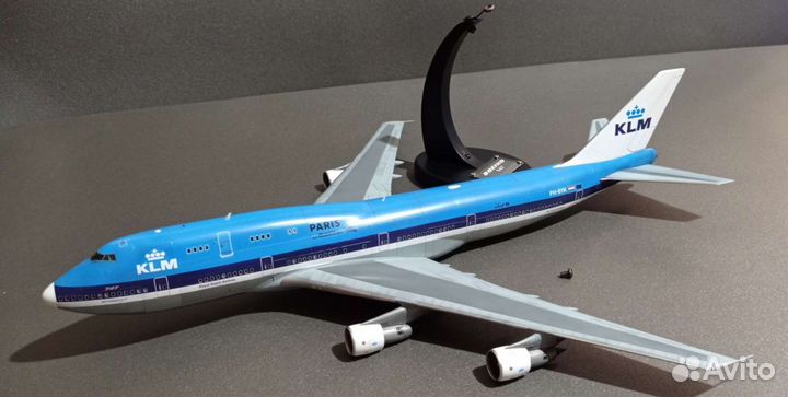Модель самолëта Боинг 747