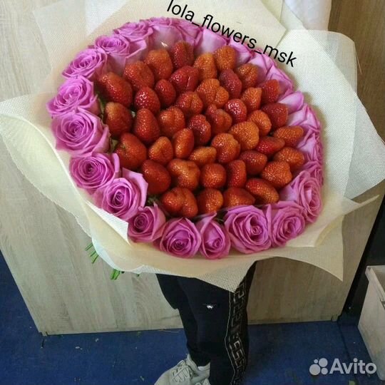 Ягодный букет с розами, Москва