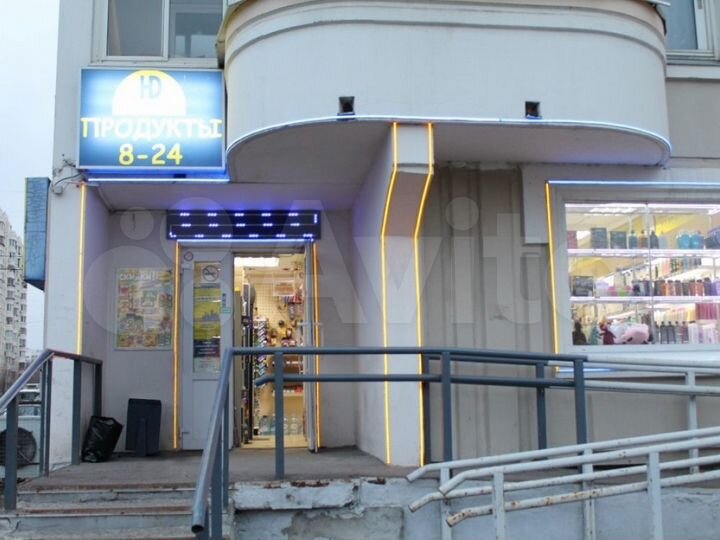 Сдам торговое помещение, 130.5 м²