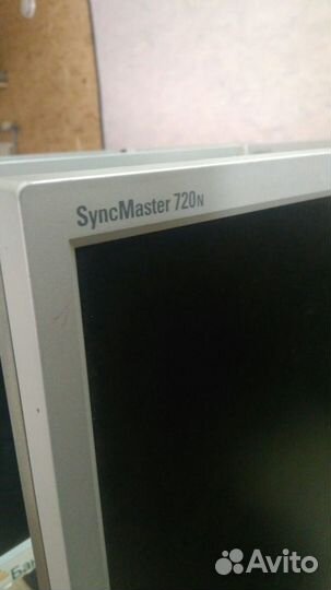 Samsung SyncMaster 720n