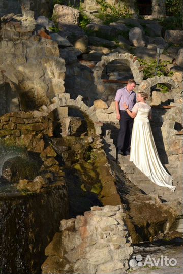 Свадебное платье со шлейфом