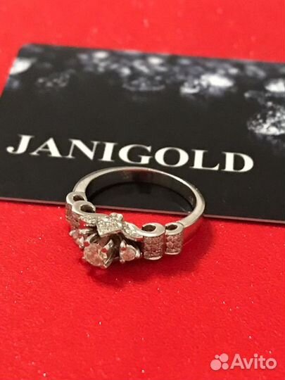 Золотое кольцо с бриллиантами