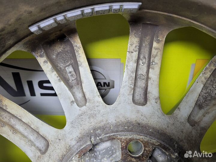 Рено Каптур колесо R17 оригинал 403004100R