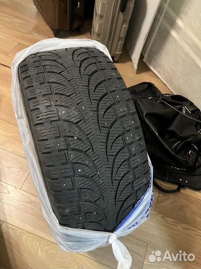 Pirelli Winter Carving Edge 275/40 R20 и 315/35 R20 106T