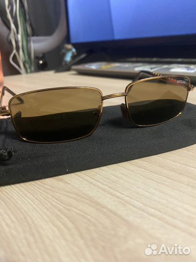 Солнцезащитные очки