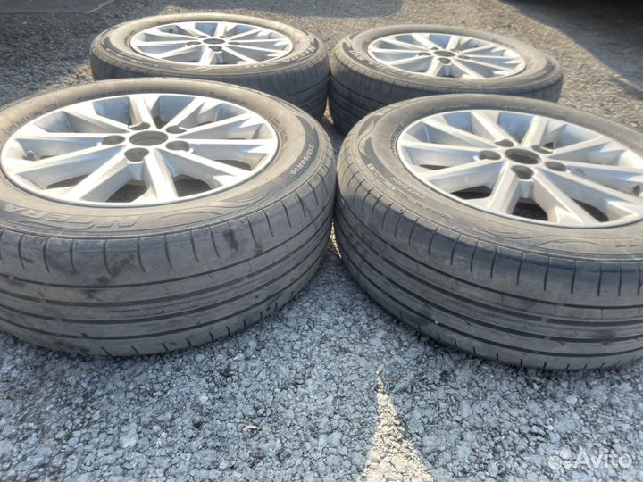 Колеса на toyota camry r16