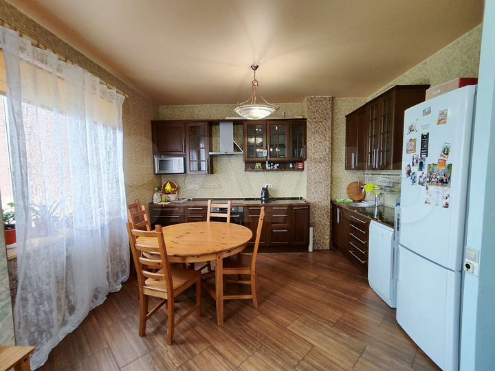 3-к. квартира, 85,8 м², 9/18 эт.