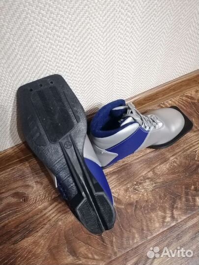 Лыжные ботинки р 34