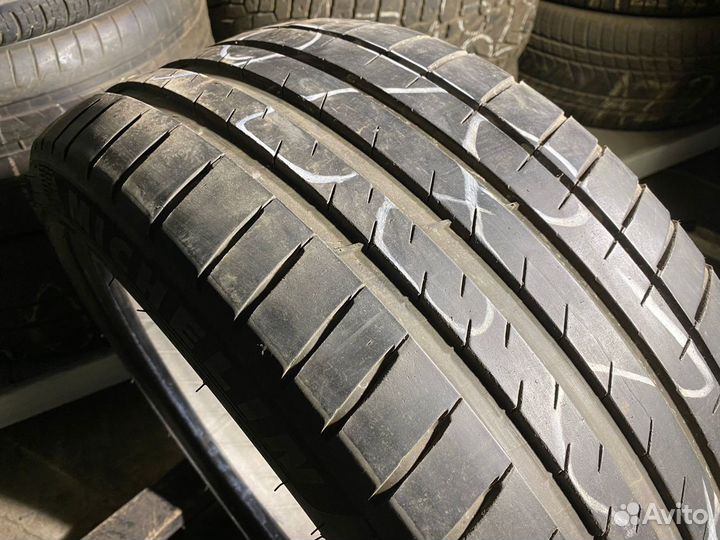 Michelin Pilot Sport 4 245/40 R19 98Y