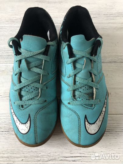 Детские бутсы для зала Nike JR bombax IC US 1,5