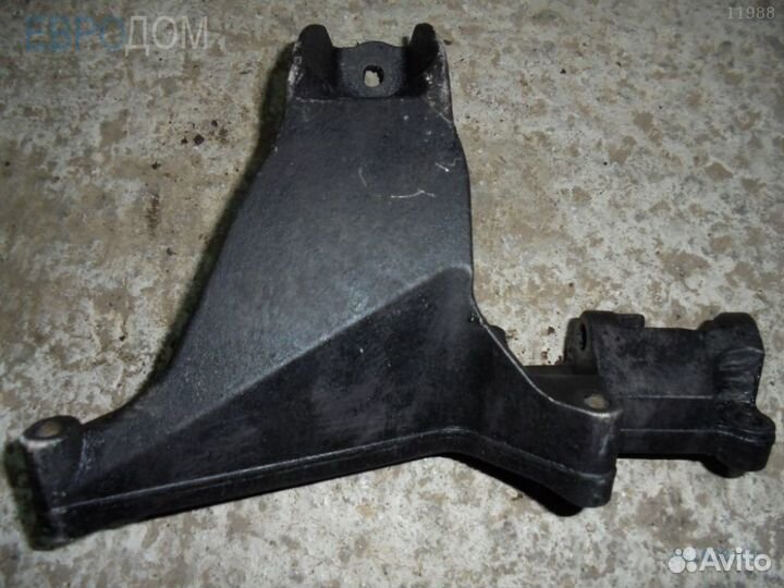 Лапа двигателя левая BMW E46 м47