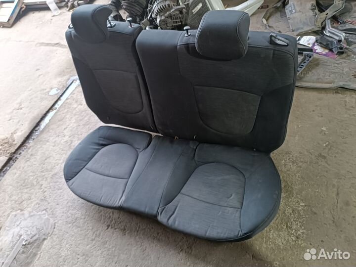 Сиденье заднее Hyundai Solaris