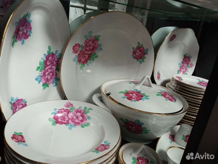 Столовый сервиз новый