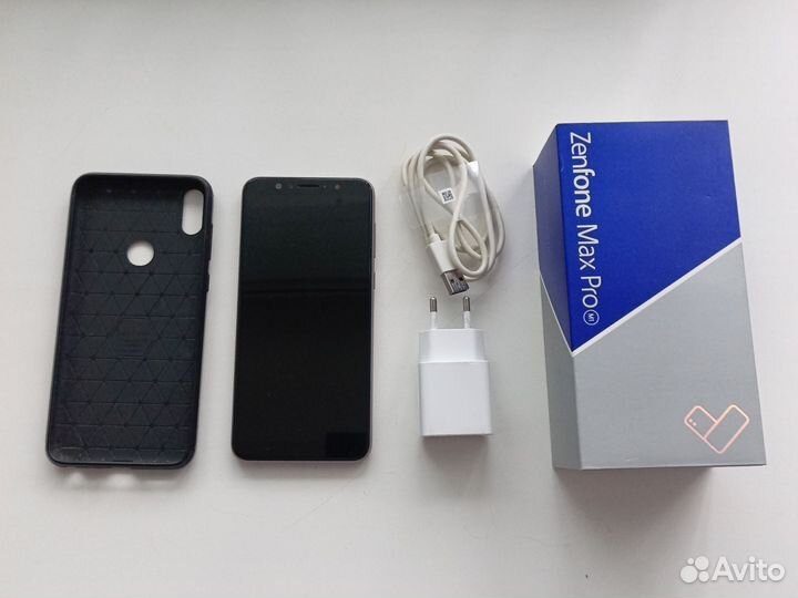 ASUS ZenFone Max Pro M1 ZB602KL, 4/64 ГБ