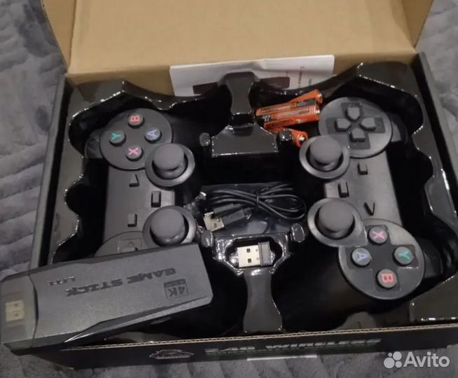 Игровая приставка консоль