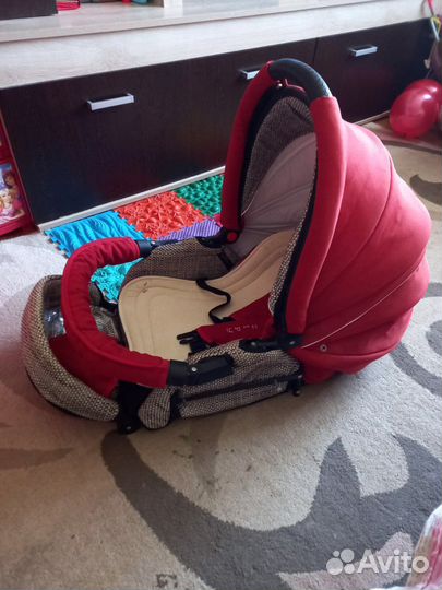 Прогулочная коляска 2 в 1