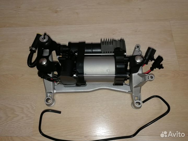 Компрессор + блок клапанов на vw touareg nf 958