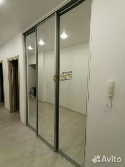 Шкaф купe с зepкалом