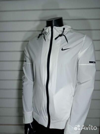 Спортивные костюмы